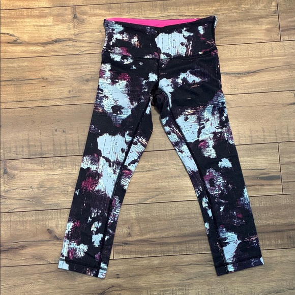 lululemon athletica Pants - Lululemon Capri Leggings - Size 4
